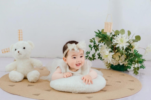 代怀生子好找吗五个月宝宝可以坐吗